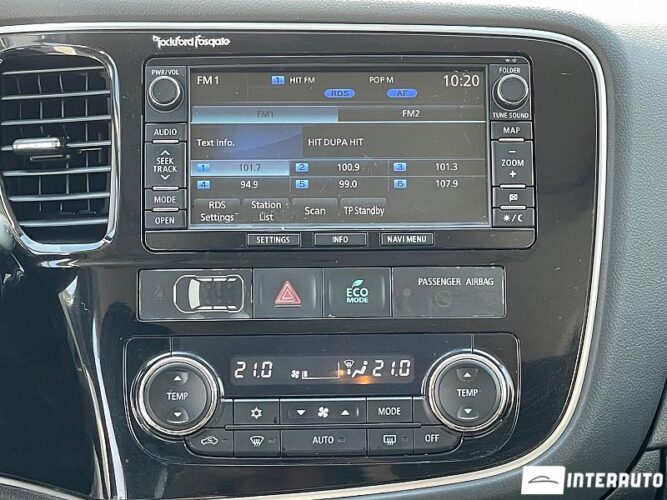 Mitsubishi Outlander 34 interauto-car