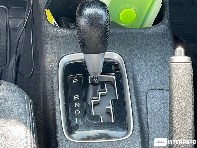 Mitsubishi Outlander 35 interauto-car