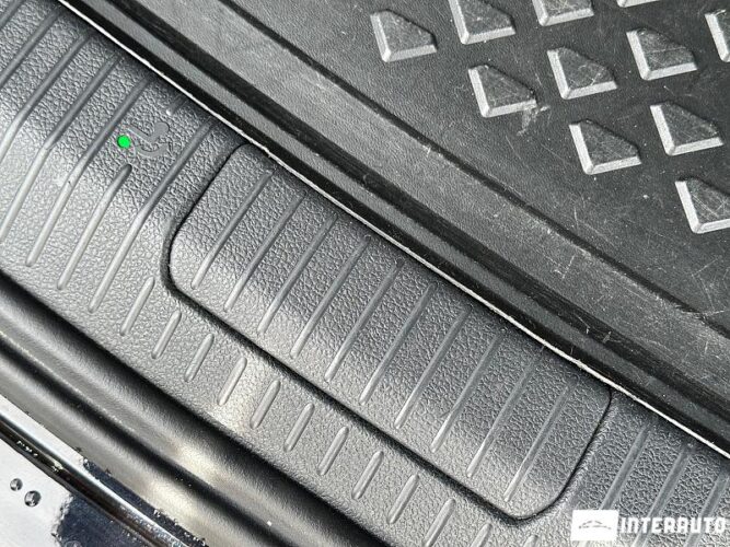 Volkswagen Golf Sport Van 45 interauto-car