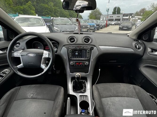 Ford Mondeo 31 interauto-car