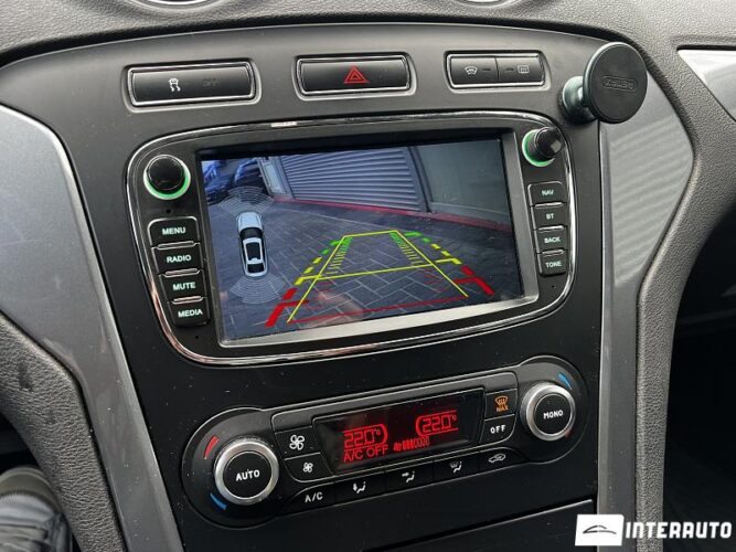 Ford Mondeo 35 interauto-car