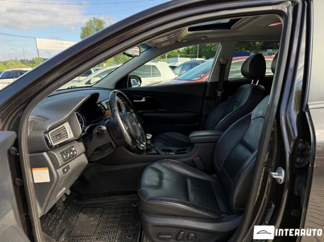 Kia Niro 36 interauto-car