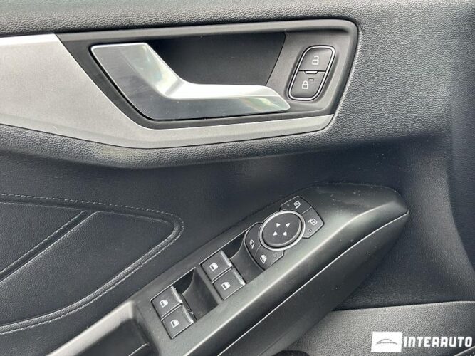 Ford Focus 35 interauto-car