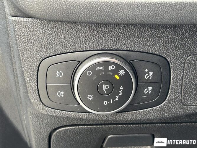 Ford Focus 38 interauto-car