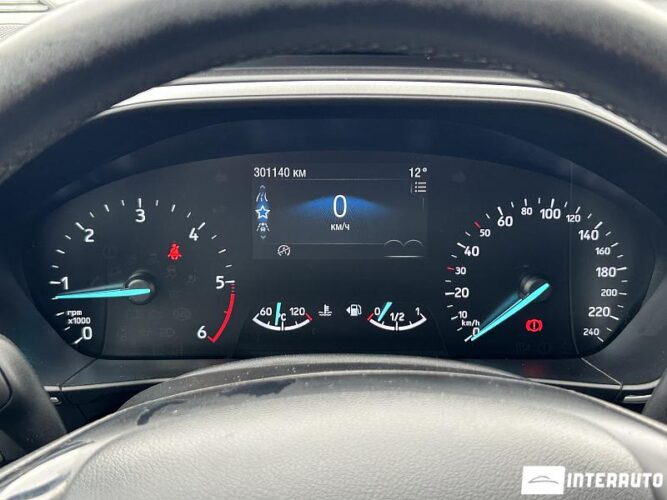 Ford Focus 41 interauto-car