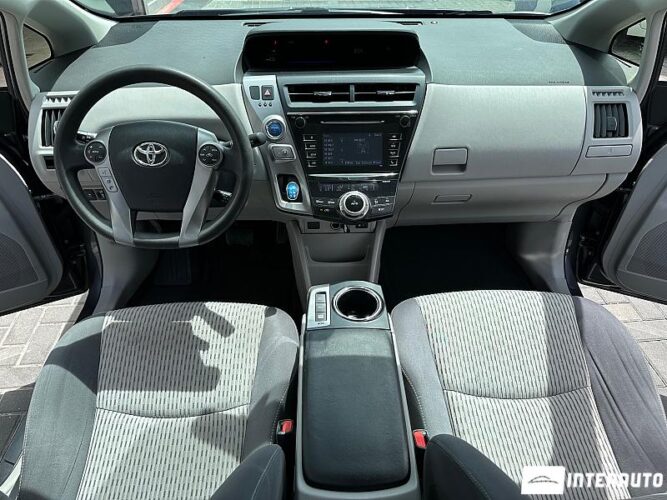 Toyota Prius Plus / V 37 interauto-car