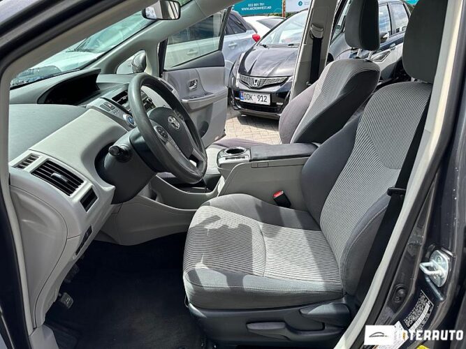 Toyota Prius Plus / V 35 interauto-car