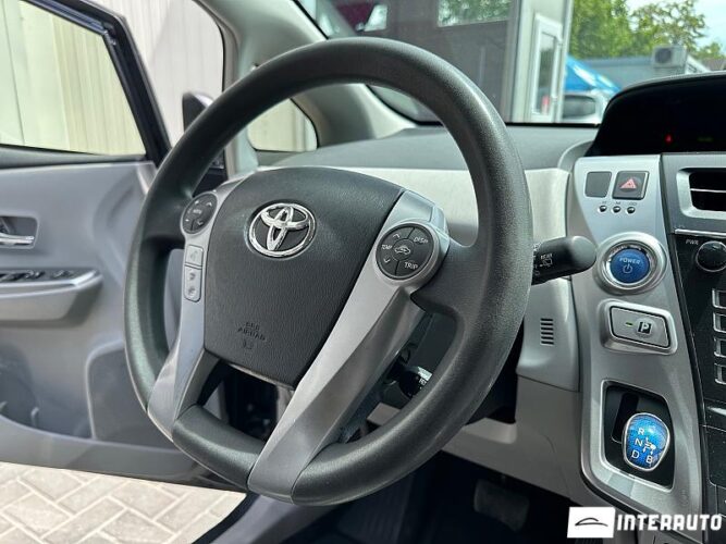 Toyota Prius Plus / V 34 interauto-car