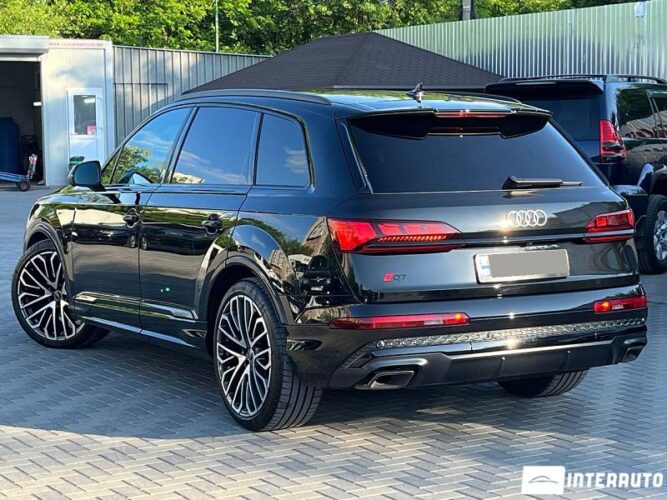 Audi Q7 34 interauto-car