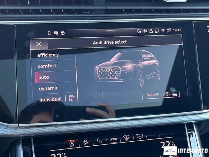 Audi Q7 36 interauto-car