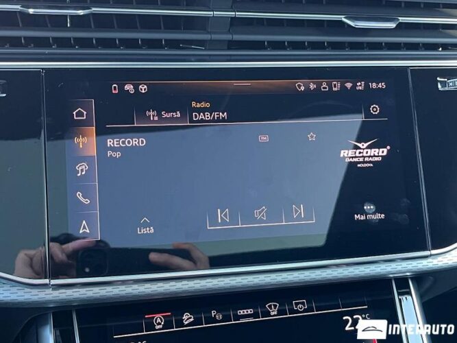 Audi Q7 41 interauto-car