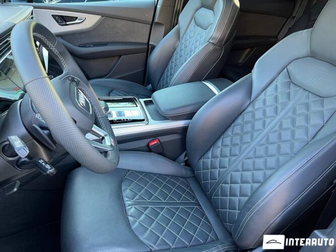 Audi Q7 46 interauto-car