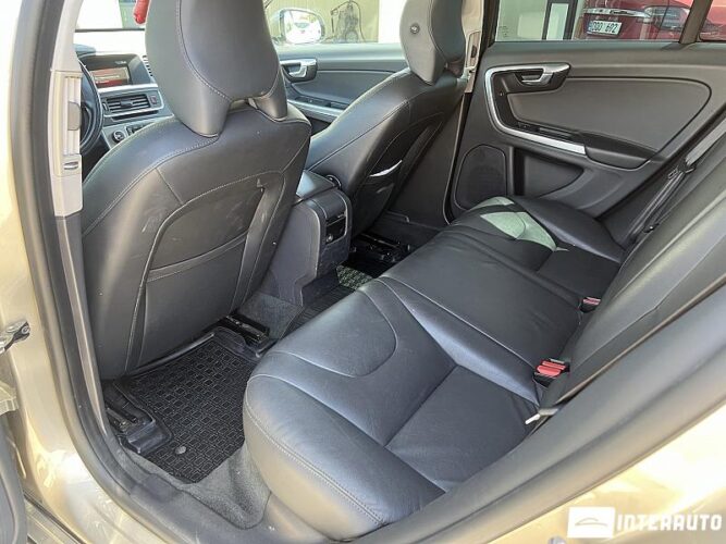 Volvo V 60 51 interauto-car