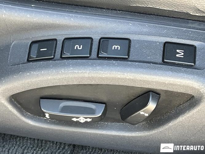 Volvo V 60 49 interauto-car