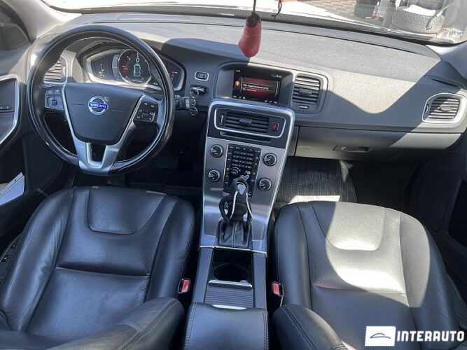 Volvo V 60 39 interauto-car