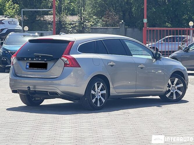 Volvo V 60 34 interauto-car