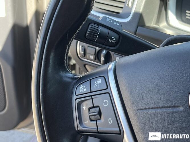 Volvo V 60 42 interauto-car