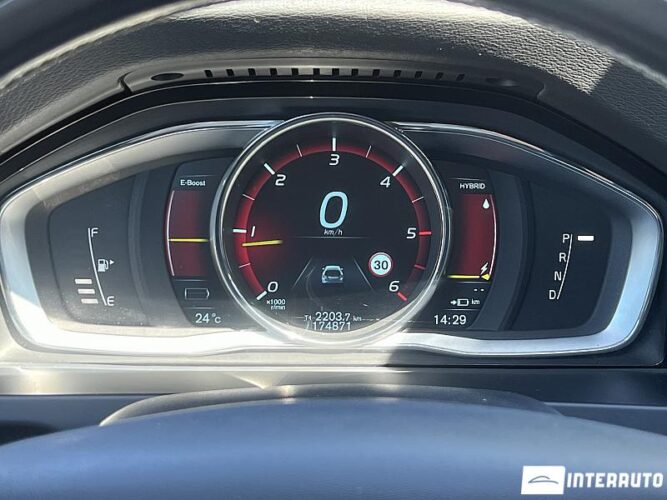 Volvo V 60 44 interauto-car