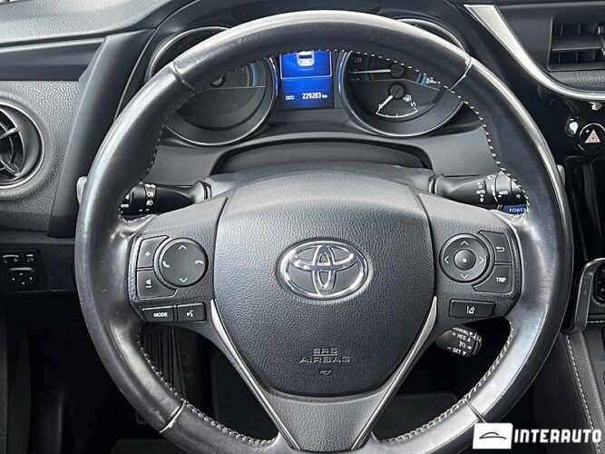 Toyota Auris 38 interauto-car