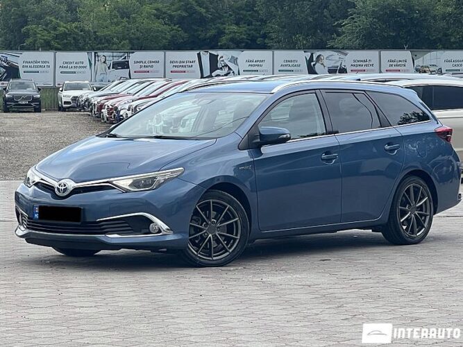 Toyota Auris 31 interauto-car