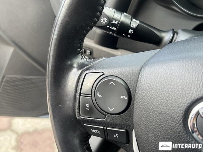 Toyota Auris 40 interauto-car