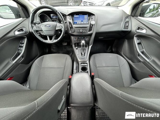 Ford Focus 36 interauto-car