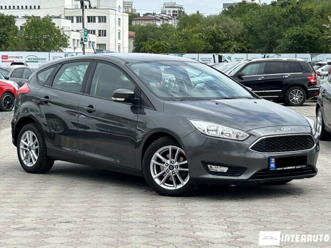 Ford Focus 32 interauto-car