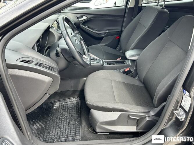 Ford Focus 35 interauto-car