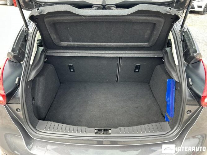 Ford Focus 45 interauto-car