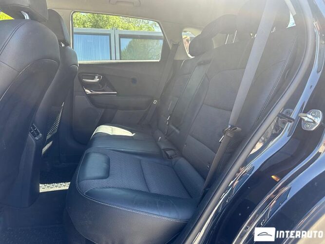 Kia Niro 45 interauto-car