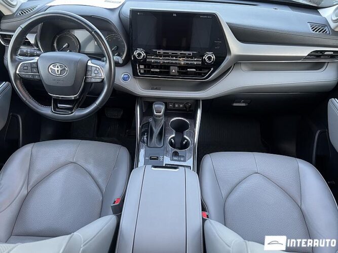 Toyota Highlander 44 interauto-car
