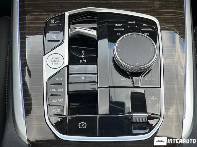 BMW X7 4.0i 51 interauto-car