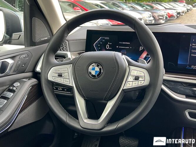 BMW X7 4.0i 45 interauto-car