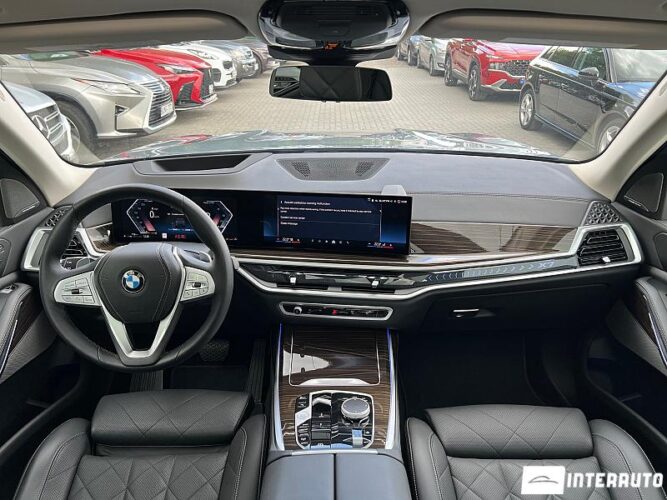 BMW X7 4.0i 44 interauto-car