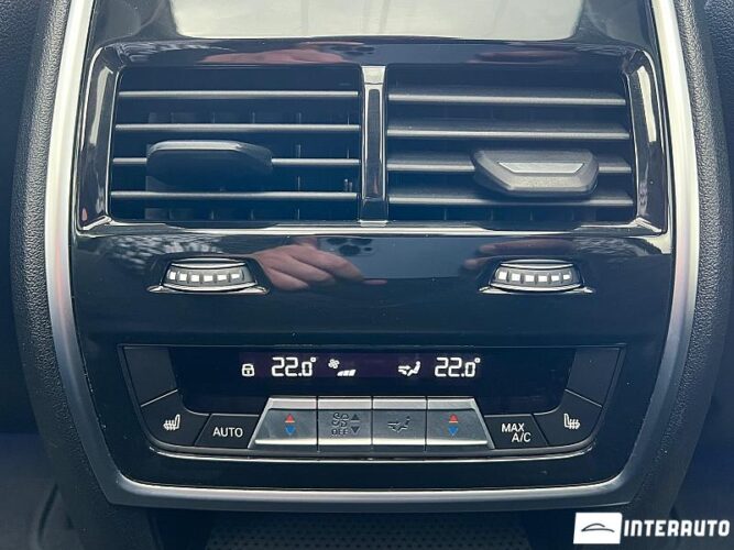 BMW X7 4.0i 54 interauto-car