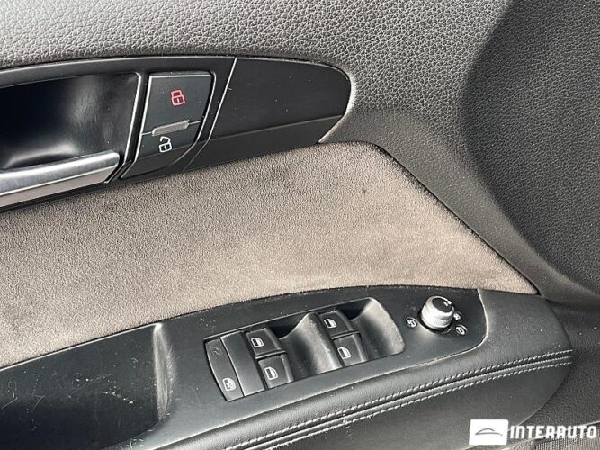 Audi Q7 46 interauto-car