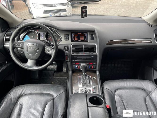 Audi Q7 38 interauto-car