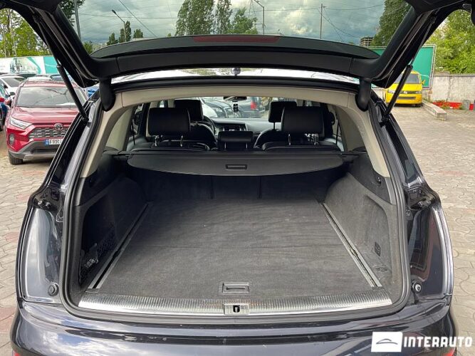Audi Q7 36 interauto-car