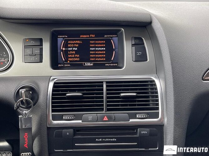 Audi Q7 41 interauto-car