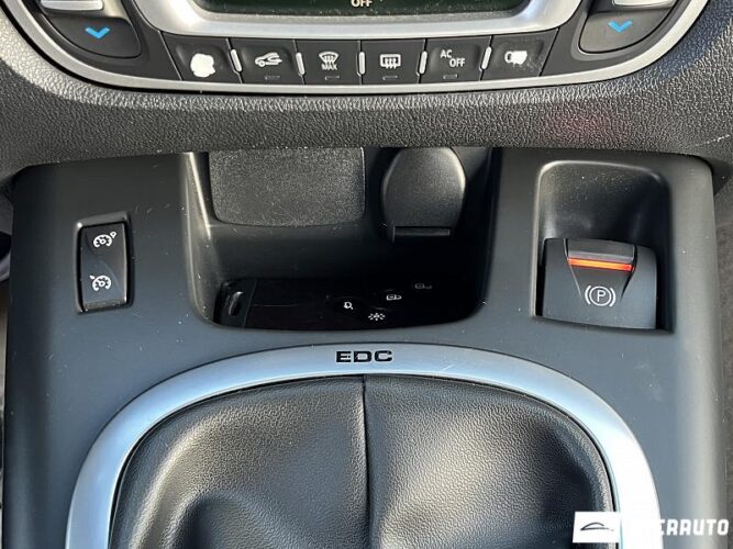 Renault Grand Scenic 43 interauto-car