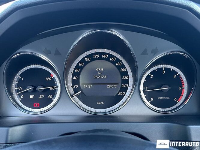 Mercedes C 250 36 interauto-car