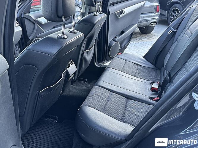 Mercedes C 250 40 interauto-car