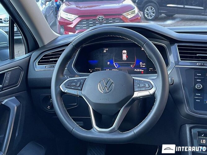 Volkswagen Tiguan 42 interauto-car
