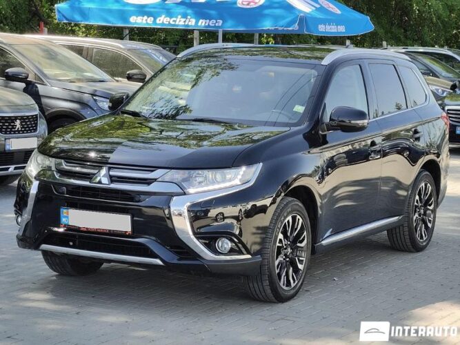 Mitsubishi Outlander 27 interauto-car