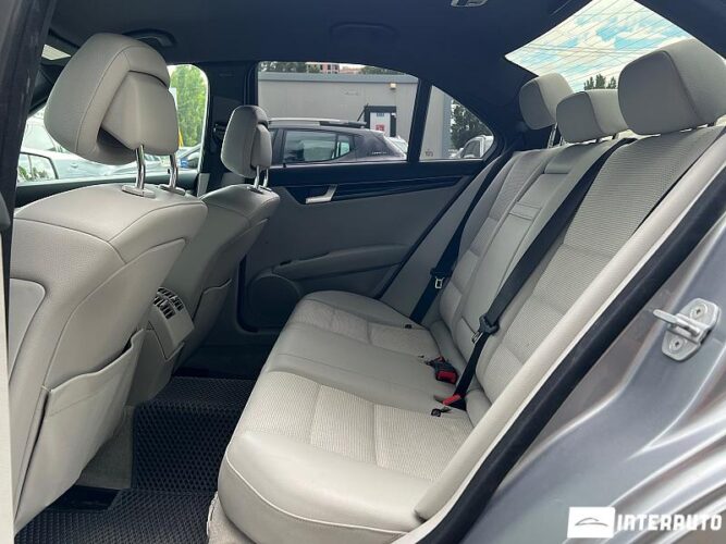 Mercedes C 250 44 interauto-car