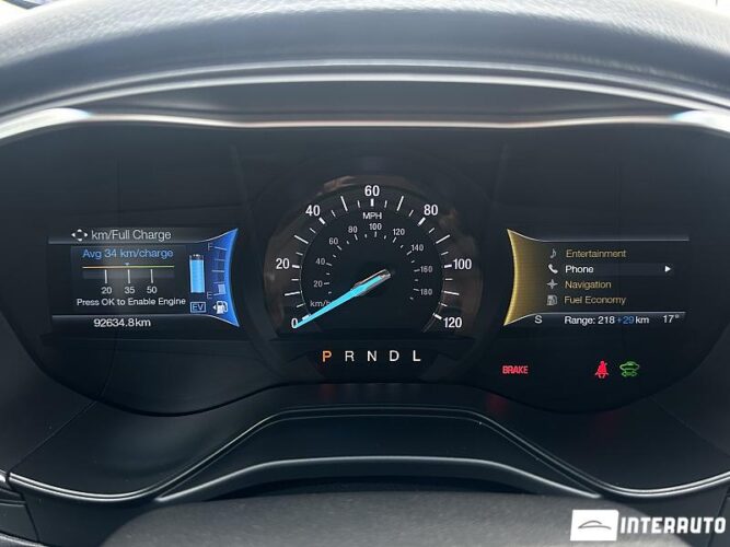 Ford Fusion 41 interauto-car