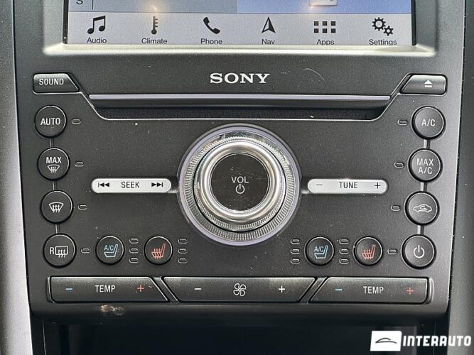 Ford Fusion 44 interauto-car