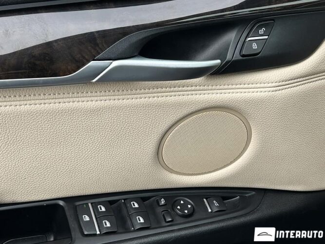 BMW X5 4.0e 40 interauto-car