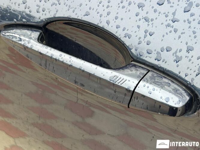 BMW X5 4.0e 37 interauto-car