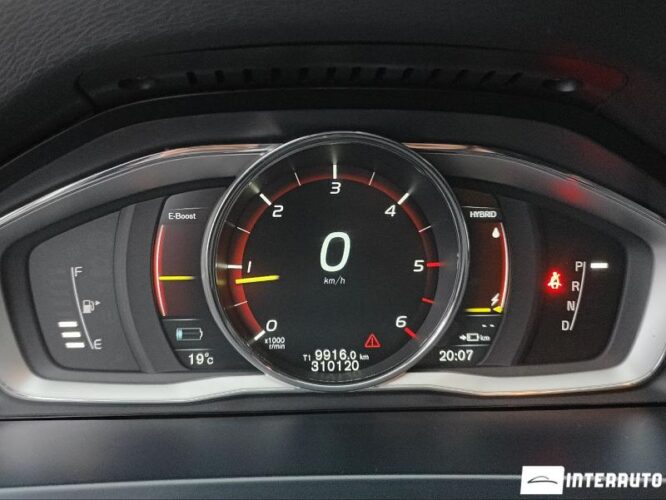 Volvo V 60 38 interauto-car